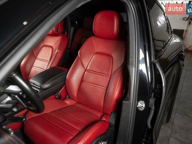 Черный Порше Cayenne Coupe, объемом двигателя 3 л и пробегом 34 тыс. км за 89900 $, фото 20 на Automoto.ua