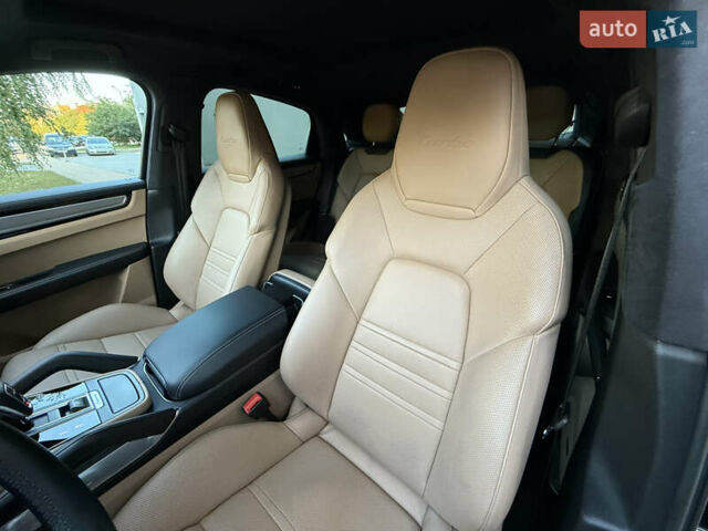 Черный Порше Cayenne Coupe, объемом двигателя 4 л и пробегом 64 тыс. км за 139000 $, фото 28 на Automoto.ua