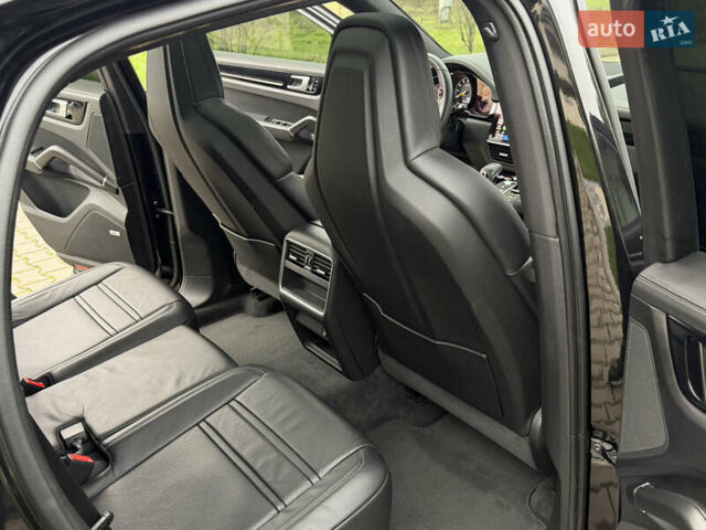 Чорний Порше Cayenne Coupe, об'ємом двигуна 3 л та пробігом 60 тис. км за 84800 $, фото 82 на Automoto.ua