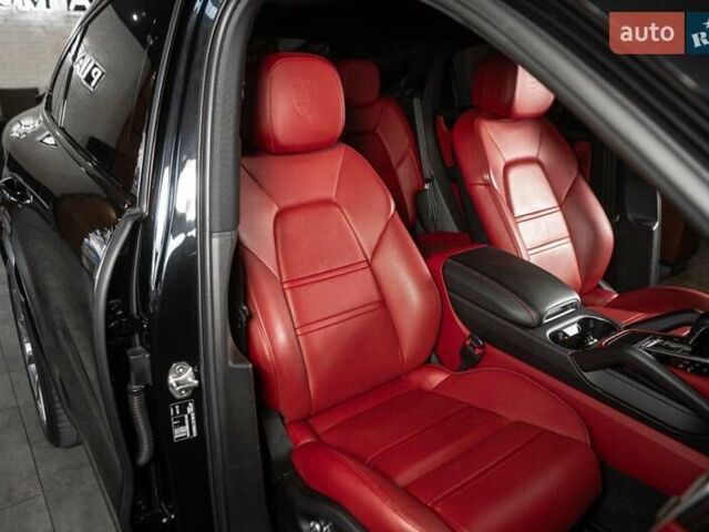 Черный Порше Cayenne Coupe, объемом двигателя 3 л и пробегом 34 тыс. км за 89900 $, фото 36 на Automoto.ua