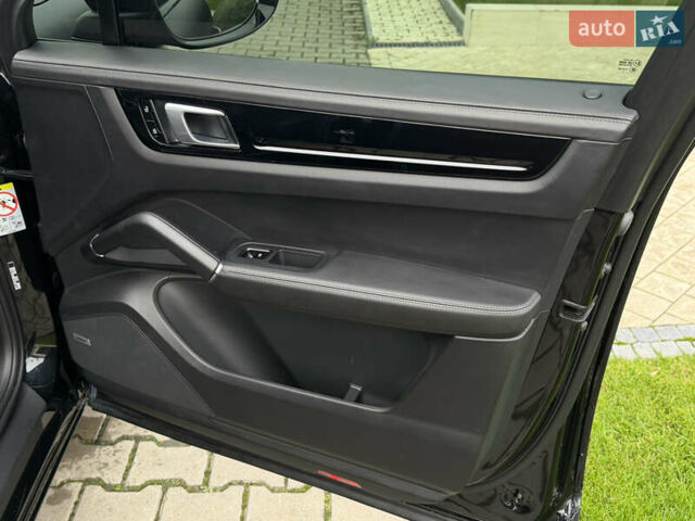 Чорний Порше Cayenne Coupe, об'ємом двигуна 3 л та пробігом 60 тис. км за 84800 $, фото 90 на Automoto.ua