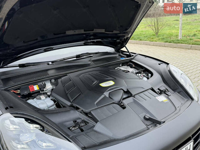 Чорний Порше Cayenne Coupe, об'ємом двигуна 3 л та пробігом 60 тис. км за 84800 $, фото 105 на Automoto.ua