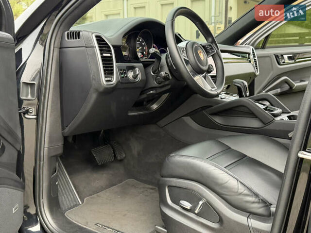 Чорний Порше Cayenne Coupe, об'ємом двигуна 3 л та пробігом 60 тис. км за 84800 $, фото 72 на Automoto.ua