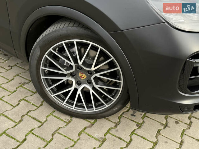 Чорний Порше Cayenne Coupe, об'ємом двигуна 3 л та пробігом 60 тис. км за 84800 $, фото 4 на Automoto.ua