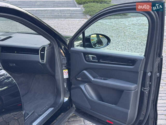 Черный Порше Cayenne Coupe, объемом двигателя 3 л и пробегом 49 тыс. км за 89700 $, фото 23 на Automoto.ua