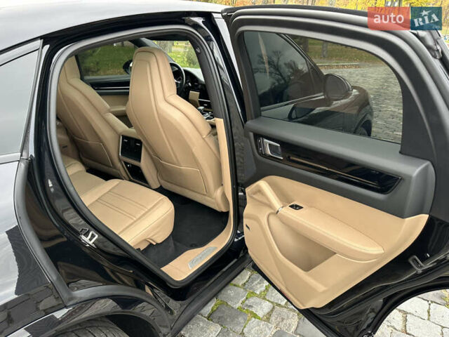 Чорний Порше Cayenne Coupe, об'ємом двигуна 3 л та пробігом 34 тис. км за 110000 $, фото 13 на Automoto.ua