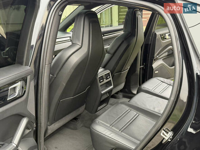 Чорний Порше Cayenne Coupe, об'ємом двигуна 3 л та пробігом 60 тис. км за 84800 $, фото 76 на Automoto.ua