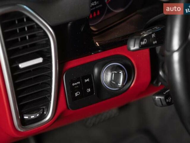 Черный Порше Cayenne Coupe, объемом двигателя 3 л и пробегом 34 тыс. км за 89900 $, фото 59 на Automoto.ua