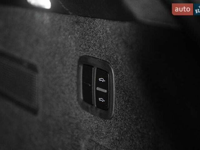 Черный Порше Cayenne Coupe, объемом двигателя 3 л и пробегом 34 тыс. км за 89900 $, фото 51 на Automoto.ua