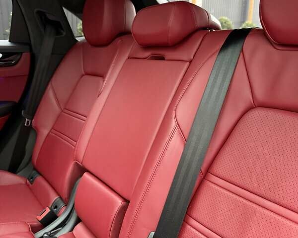 Чорний Порше Cayenne Coupe, об'ємом двигуна 4 л та пробігом 54 тис. км за 116000 $, фото 9 на Automoto.ua