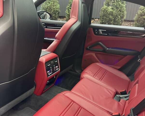 Чорний Порше Cayenne Coupe, об'ємом двигуна 4 л та пробігом 54 тис. км за 116000 $, фото 8 на Automoto.ua