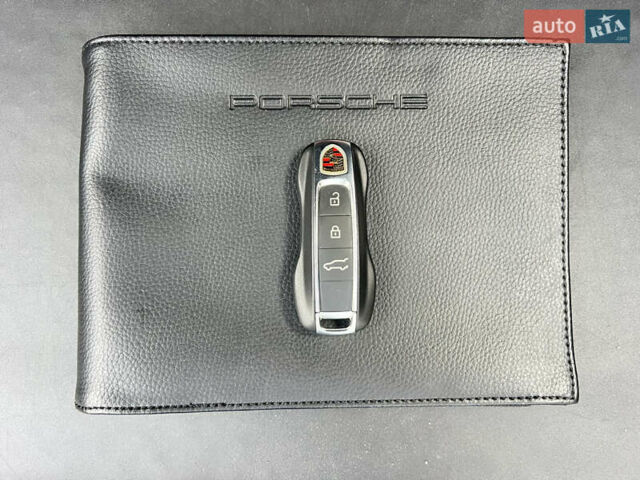 Чорний Порше Cayenne Coupe, об'ємом двигуна 3 л та пробігом 44 тис. км за 119000 $, фото 44 на Automoto.ua