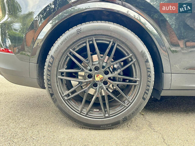 Порше Cayenne Coupe 2023 в Киеве на Automoto.ua Черный Порше Cayenne Coupe, объемом двигателя 3 л и пробегом 44 тыс. км за 125000 $, фото 26 на Automoto.ua