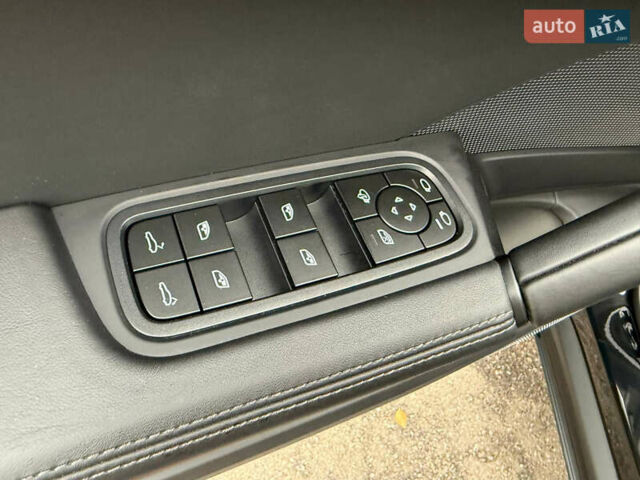 Черный Порше Cayenne Coupe, объемом двигателя 4 л и пробегом 23 тыс. км за 249900 $, фото 69 на Automoto.ua