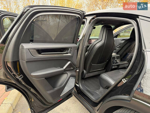 Черный Порше Cayenne Coupe, объемом двигателя 4 л и пробегом 23 тыс. км за 249900 $, фото 79 на Automoto.ua