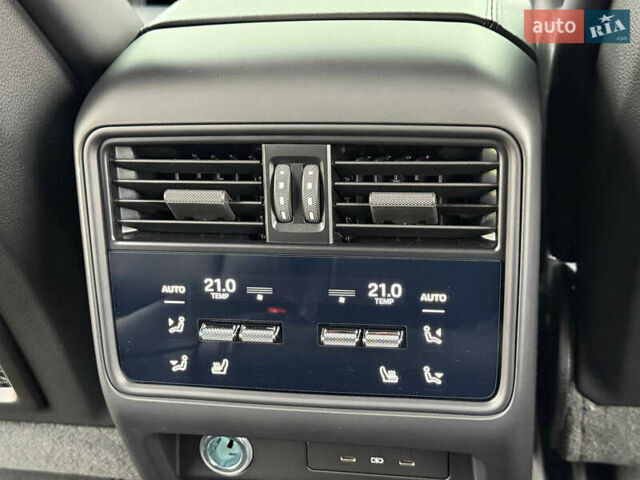 Черный Порше Cayenne Coupe, объемом двигателя 4 л и пробегом 23 тыс. км за 249900 $, фото 102 на Automoto.ua