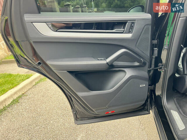 Чорний Порше Cayenne Coupe, об'ємом двигуна 3 л та пробігом 44 тис. км за 119000 $, фото 8 на Automoto.ua