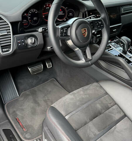 Чорний Порше Cayenne Coupe, об'ємом двигуна 4 л та пробігом 22 тис. км за 135900 $, фото 38 на Automoto.ua