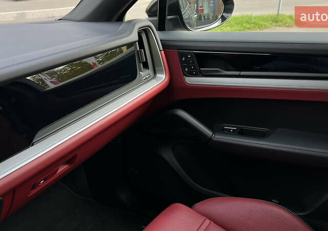 Порше Cayenne Coupe 2023 в Львове на Automoto.ua Черный Порше Cayenne Coupe, объемом двигателя 3 л и пробегом 6 тыс. км за 137000 $, фото 24 на Automoto.ua