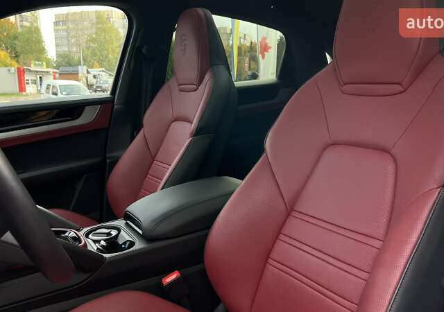 Порше Cayenne Coupe 2023 в Львове на Automoto.ua Черный Порше Cayenne Coupe, объемом двигателя 3 л и пробегом 6 тыс. км за 137000 $, фото 50 на Automoto.ua