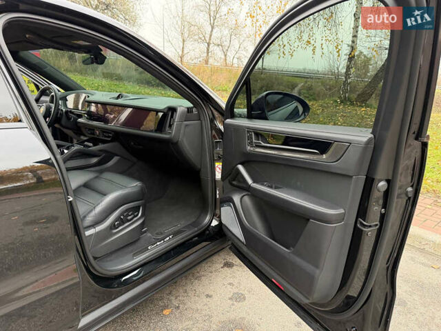 Черный Порше Cayenne Coupe, объемом двигателя 4 л и пробегом 23 тыс. км за 249900 $, фото 89 на Automoto.ua