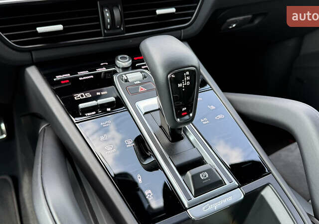 Чорний Порше Cayenne Coupe, об'ємом двигуна 4 л та пробігом 22 тис. км за 135900 $, фото 43 на Automoto.ua