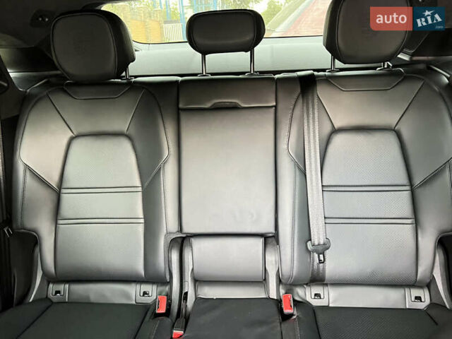 Порше Cayenne Coupe 2023 в Киеве на Automoto.ua Черный Порше Cayenne Coupe, объемом двигателя 3 л и пробегом 44 тыс. км за 125000 $, фото 58 на Automoto.ua