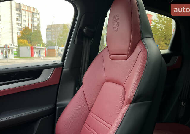 Порше Cayenne Coupe 2023 в Львове на Automoto.ua Черный Порше Cayenne Coupe, объемом двигателя 3 л и пробегом 6 тыс. км за 137000 $, фото 26 на Automoto.ua