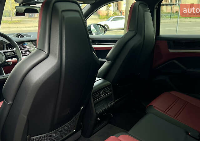 Порше Cayenne Coupe 2023 в Львове на Automoto.ua Черный Порше Cayenne Coupe, объемом двигателя 3 л и пробегом 6 тыс. км за 137000 $, фото 52 на Automoto.ua