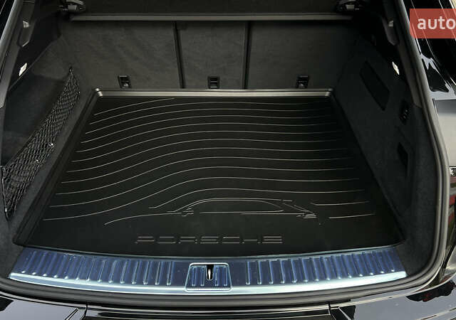 Порше Cayenne Coupe 2023 в Львове на Automoto.ua Черный Порше Cayenne Coupe, объемом двигателя 3 л и пробегом 6 тыс. км за 137000 $, фото 62 на Automoto.ua