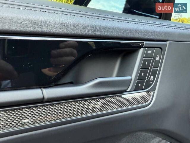 Черный Порше Cayenne Coupe, объемом двигателя 4 л и пробегом 20 тыс. км за 279900 $, фото 61 на Automoto.ua