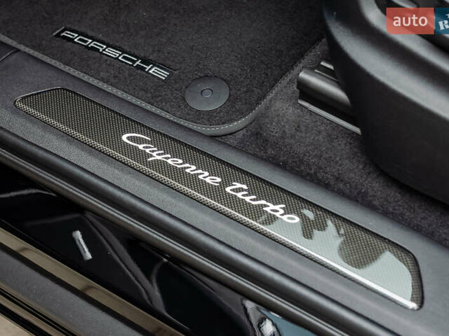 Черный Порше Cayenne Coupe, объемом двигателя 4 л и пробегом 12 тыс. км за 135000 $, фото 32 на Automoto.ua