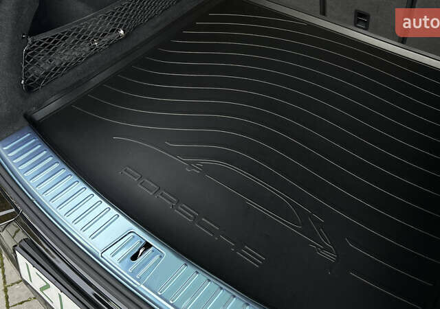 Порше Cayenne Coupe 2023 в Львове на Automoto.ua Черный Порше Cayenne Coupe, объемом двигателя 3 л и пробегом 6 тыс. км за 137000 $, фото 64 на Automoto.ua