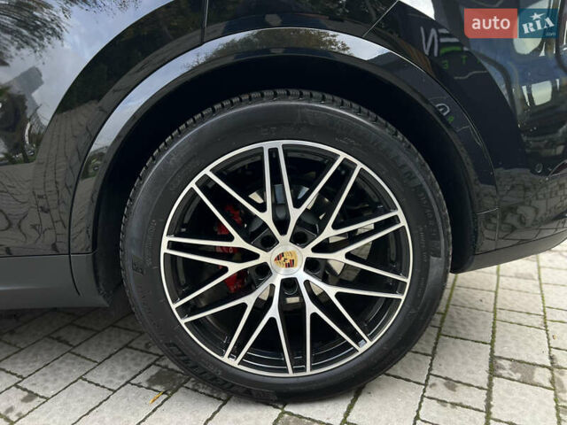 Порше Cayenne Coupe 2023 в Львове на Automoto.ua Черный Порше Cayenne Coupe, объемом двигателя 3 л и пробегом 6 тыс. км за 137000 $, фото 11 на Automoto.ua