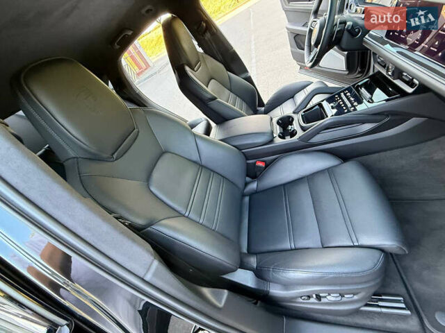 Черный Порше Cayenne Coupe, объемом двигателя 4 л и пробегом 20 тыс. км за 279900 $, фото 75 на Automoto.ua