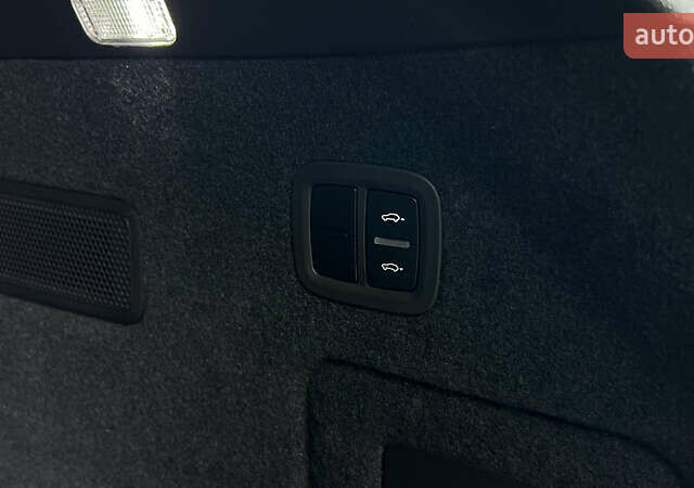 Порше Cayenne Coupe 2023 в Львове на Automoto.ua Черный Порше Cayenne Coupe, объемом двигателя 3 л и пробегом 6 тыс. км за 137000 $, фото 65 на Automoto.ua