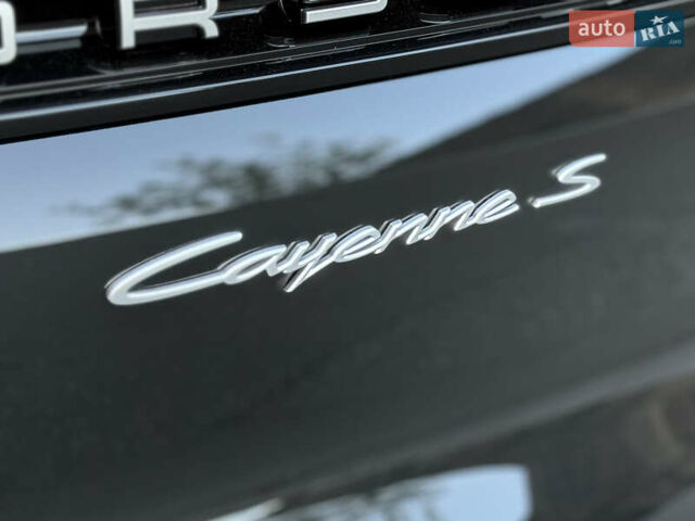 Черный Порше Cayenne Coupe, объемом двигателя 3.98 л и пробегом 19 тыс. км за 175000 $, фото 38 на Automoto.ua