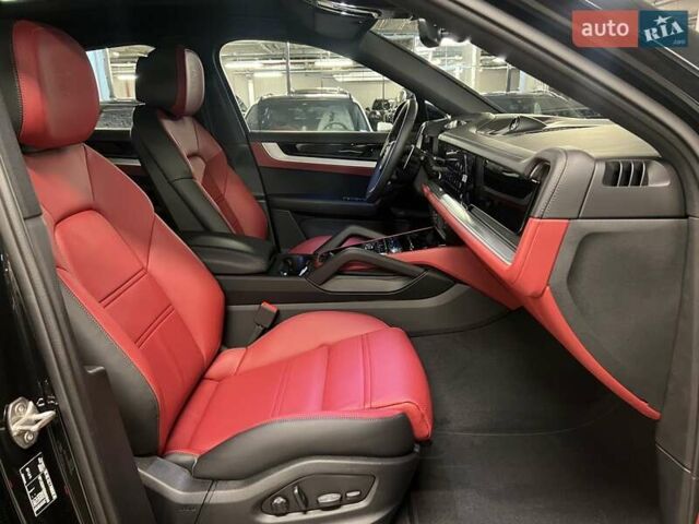 Черный Порше Cayenne Coupe, объемом двигателя 3 л и пробегом 10 тыс. км за 138625 $, фото 47 на Automoto.ua