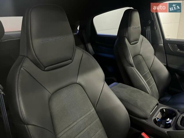 Черный Порше Cayenne Coupe, объемом двигателя 4 л и пробегом 2 тыс. км за 312417 $, фото 53 на Automoto.ua