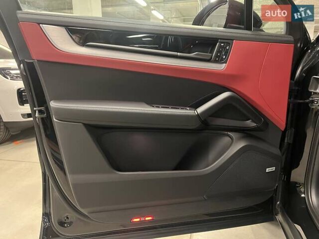 Черный Порше Cayenne Coupe, объемом двигателя 3 л и пробегом 10 тыс. км за 138625 $, фото 33 на Automoto.ua