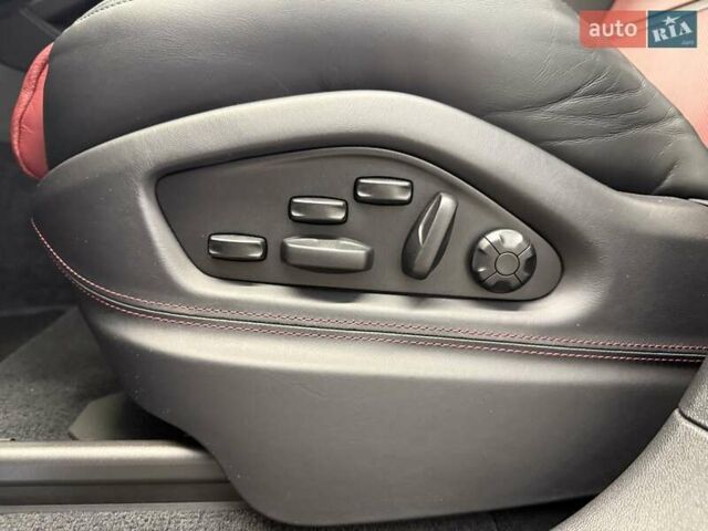 Черный Порше Cayenne Coupe, объемом двигателя 4 л и пробегом 25 тыс. км за 302700 $, фото 36 на Automoto.ua