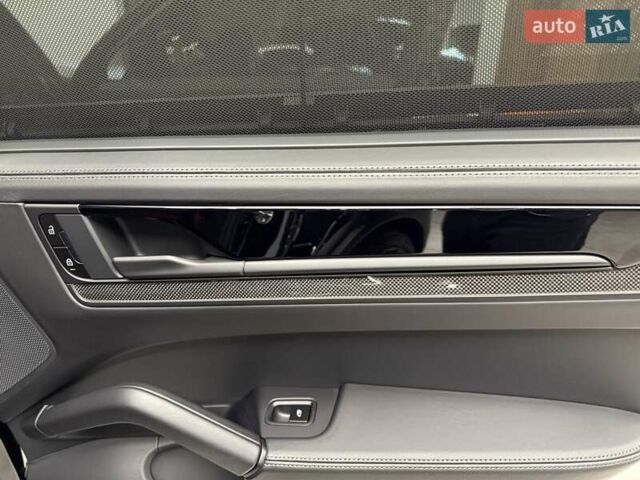 Черный Порше Cayenne Coupe, объемом двигателя 4 л и пробегом 25 тыс. км за 302700 $, фото 44 на Automoto.ua