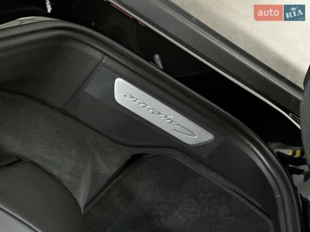 Черный Порше Cayenne Coupe, объемом двигателя 3 л и пробегом 10 тыс. км за 138625 $, фото 20 на Automoto.ua