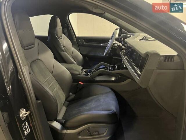 Черный Порше Cayenne Coupe, объемом двигателя 4 л и пробегом 2 тыс. км за 312417 $, фото 52 на Automoto.ua