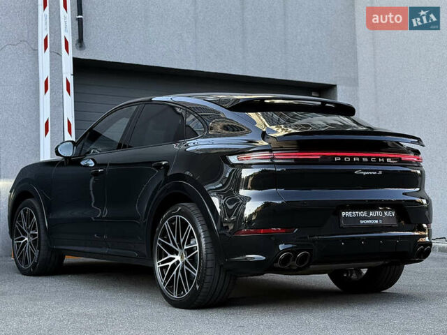 Черный Порше Cayenne Coupe, объемом двигателя 3.98 л и пробегом 19 тыс. км за 175000 $, фото 22 на Automoto.ua