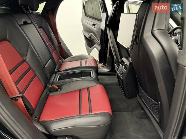 Черный Порше Cayenne Coupe, объемом двигателя 4 л и пробегом 25 тыс. км за 302700 $, фото 49 на Automoto.ua