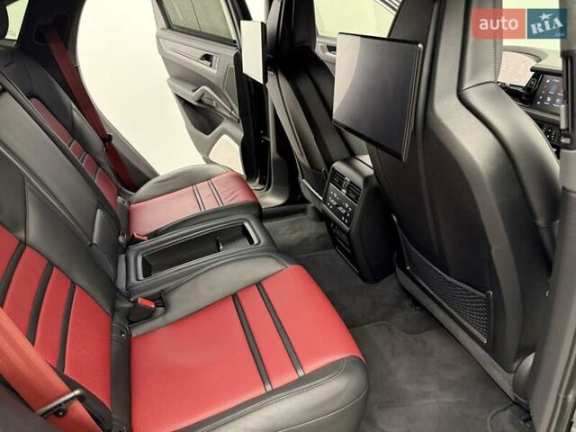 Черный Порше Cayenne Coupe, объемом двигателя 4 л и пробегом 25 тыс. км за 302700 $, фото 48 на Automoto.ua