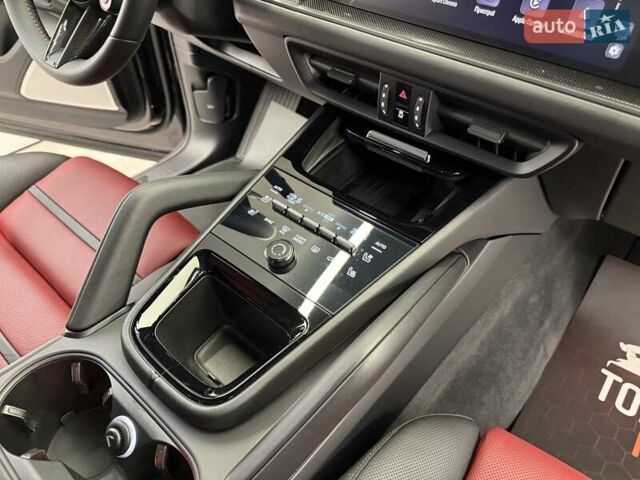 Черный Порше Cayenne Coupe, объемом двигателя 4 л и пробегом 25 тыс. км за 302700 $, фото 62 на Automoto.ua