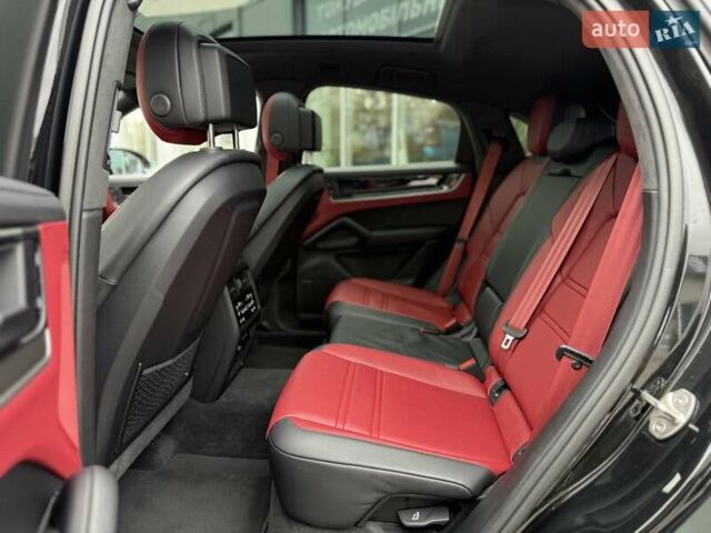 Черный Порше Cayenne Coupe, объемом двигателя 4 л и пробегом 45 тыс. км за 172000 $, фото 21 на Automoto.ua