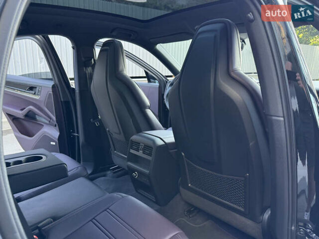 Черный Порше Cayenne Coupe, объемом двигателя 3.98 л и пробегом 19 тыс. км за 175000 $, фото 54 на Automoto.ua